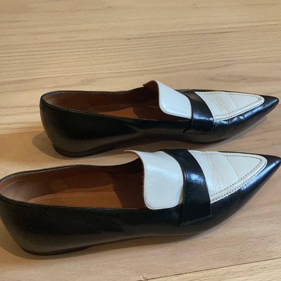 Celine Pointed Toe Black and White Loafers Size 37/7 - Picture 3 of 6